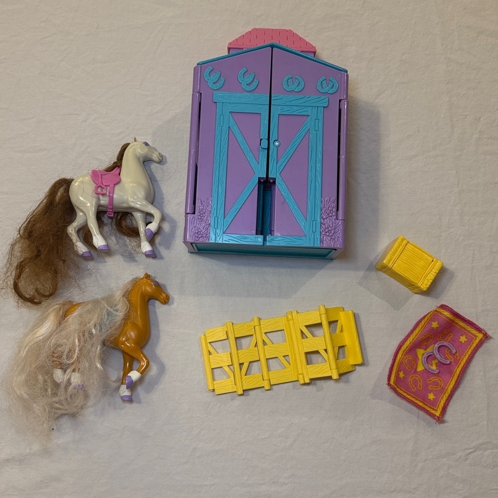 Mattel Vintage 2002 Polly Pocket Ride n Style Horse Stable Set of 8 Pieces Fair